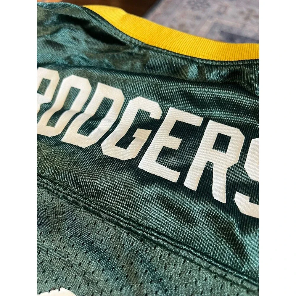 Green Bay Packers Aaron Rodgers Jersey Reebok Youth M 10-12 NFL Green Shirt
